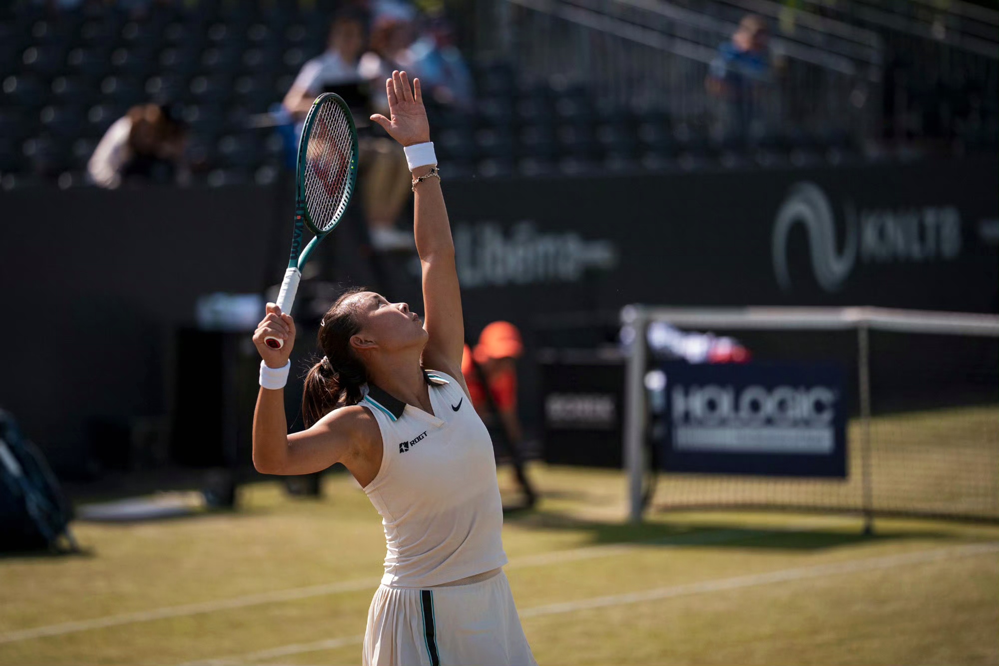 开云体育网页版登录入口-全场气氛天才级到极点！PookaWilliamsJr.率队率队晋级超级碗北京时间今晚，赛后采访再度引爆全场！_